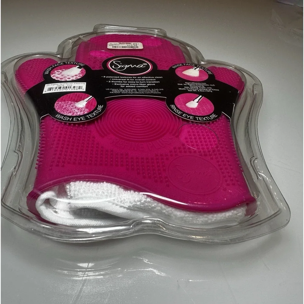 2X Sigma Spa Brush Cleaning Glove  NEW Sealed